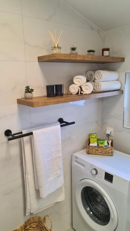 Family Oasis Apartment Zukve Врси Экстерьер фото