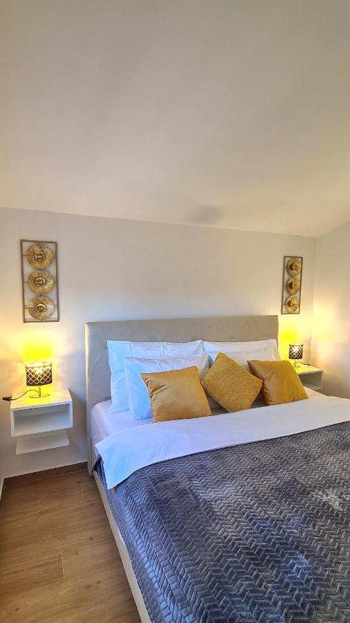 Family Oasis Apartment Zukve Врси Экстерьер фото
